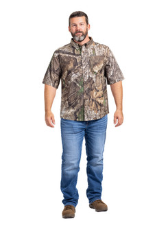 Men’s Realtree APX short-sleeve button-down hunting shirt, front view.