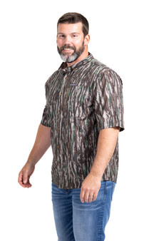 Men's Button Down Short Sleeve Poly Hunting Shirt | Realtree Original – angled front view highlighting short sleeves and relaxed fit.