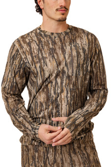 Men's Bamboo Long Sleeve Crew Neck Camo Shirt in Realtree Legacy main