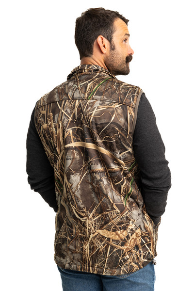 Back angled view of Men’s Realtree MAX-7 high pile camo vest with full coverage.