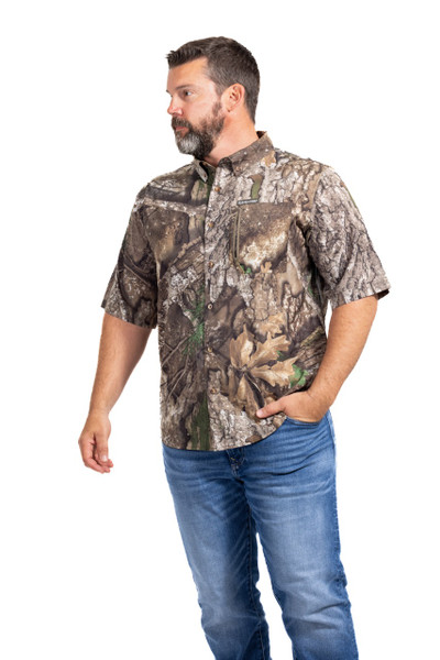 Men’s Realtree APX short-sleeve button-down hunting shirt, side view main.