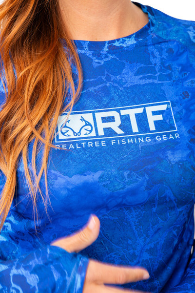 Realtree Fishing Women's Crew Neck Dark Blue Long Sleeve Shirt