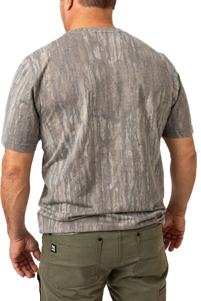 Men's Tri Blend Short Sleeve Crew Neck Camo Shirt in Realtree Legacy