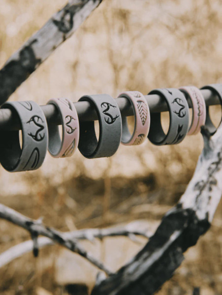 QALO Women's Arrowhead Silicone Ring with Realtree Camo