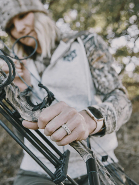 QALO Women's Arrowhead Silicone Ring with Realtree Camo