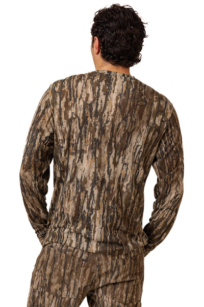 Men's Bamboo Long Sleeve Crew Neck Camo Shirt in Realtree Legacy