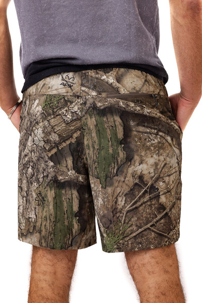 Back view of men’s Realtree APX shorts with rear zip pocket.