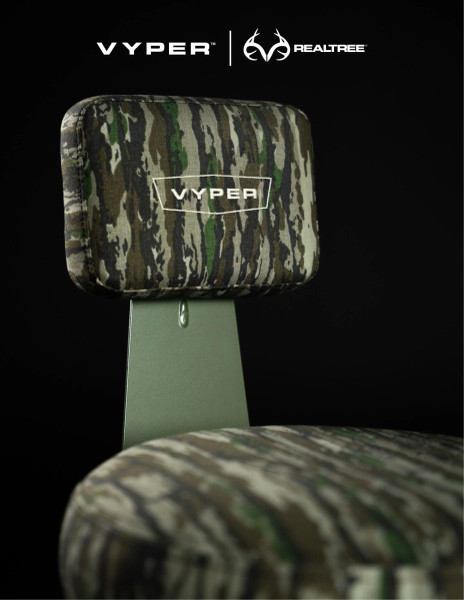 Close-up of camo padded backrest with Vyper logo embroidery.