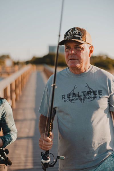 Unisex Realtree Logo Comfort Colors Gray Shirt