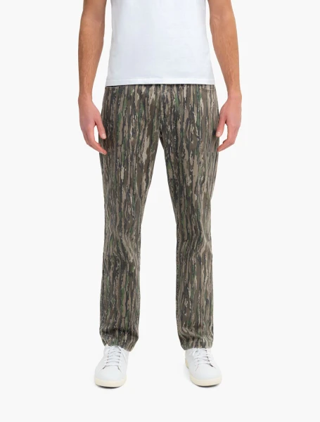 Mugsy Men's Denim Casual Fit Camo Jeans | Realtree Original