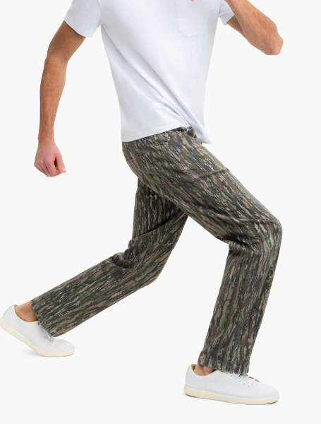 Mugsy Men's Denim Casual Fit Camo Jeans | Realtree Original