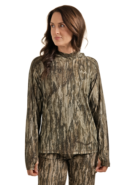 Women's Long Sleeve Hooded Camo Shirt in Realtree Legacy