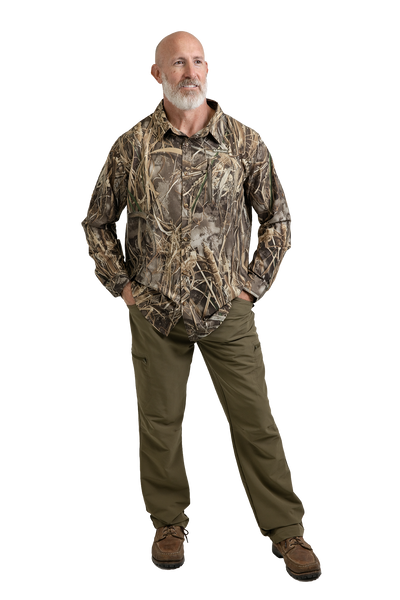 Men's Button Down Long Sleeve Hunting Shirt in Realtree MAX-7