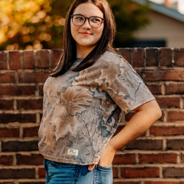Ridge and Vale Women's Vintage Faded Camo Tee in Realtree Advantage Classic