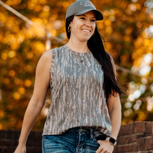 Ridge and Vale Women's Vintage Faded Camo Muscle Tank in Realtree Original