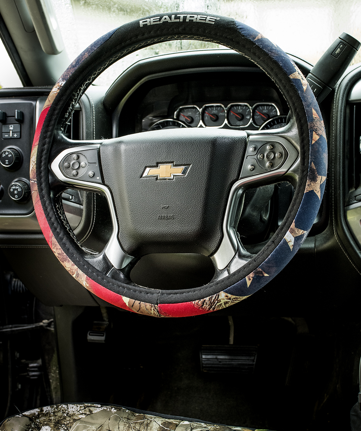 Steering Wheel Cover - Black Duck® SeatCovers