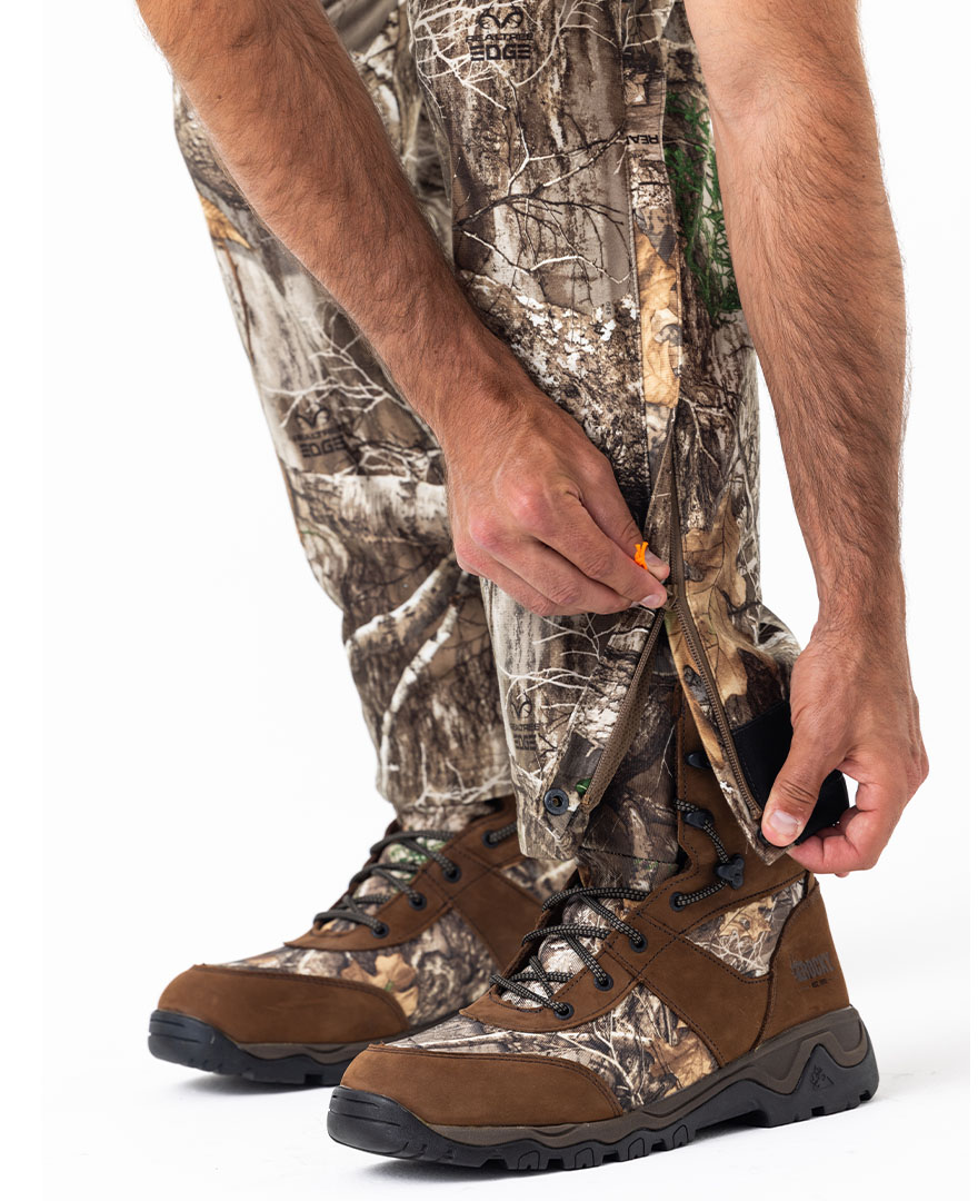 MEN'S WATER RESISTANT CAMO HUNTING PANTS- REALTREE XTRA