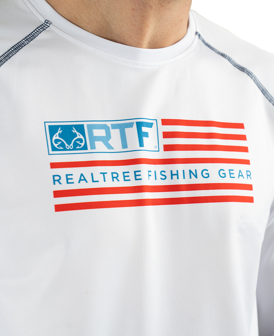 Realtree Fishing Flag Long Sleeve Performance Men's Raglan White Shirt