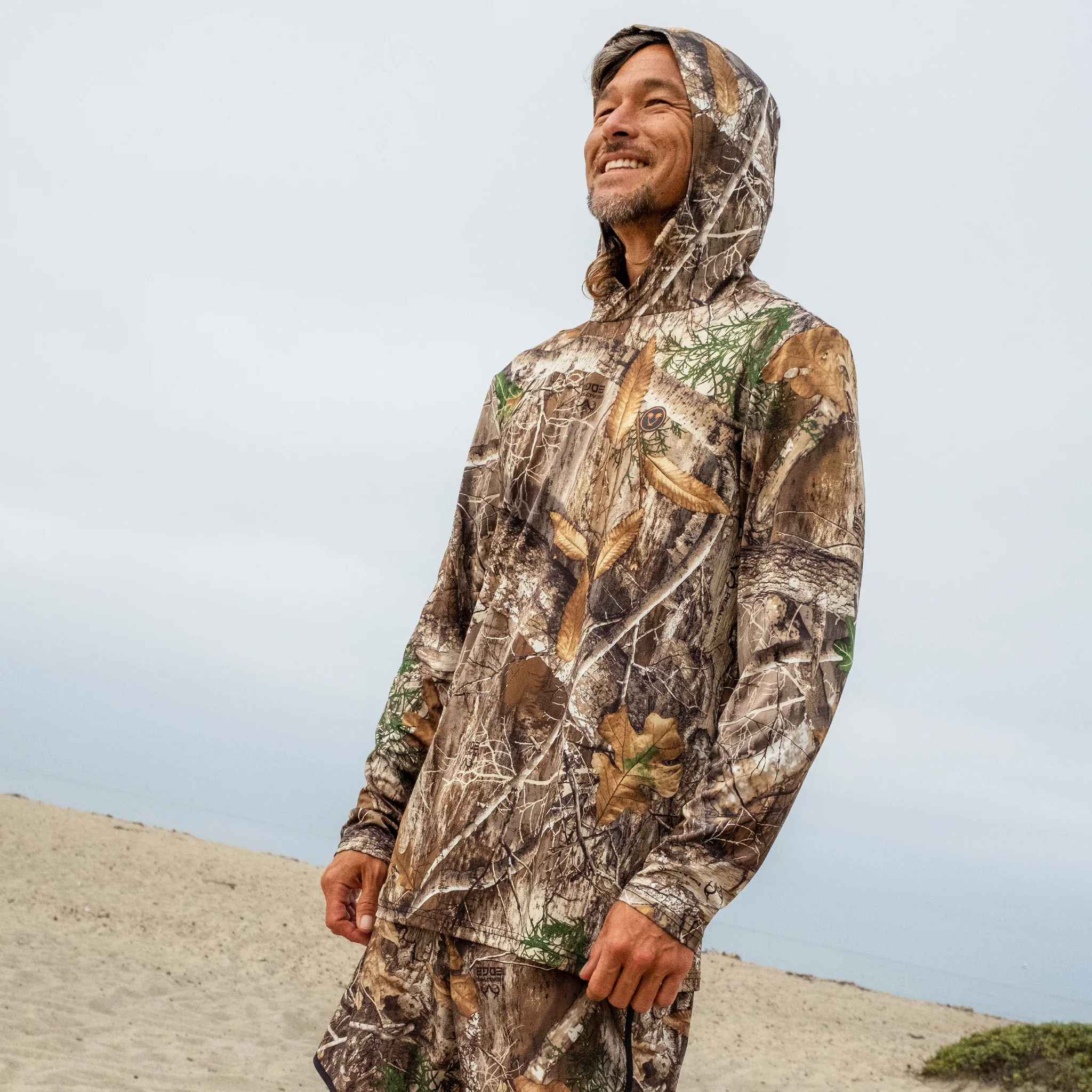 Catch Surf Hooded Long Sleeve Camo Rash Guard | Realtree EDGE