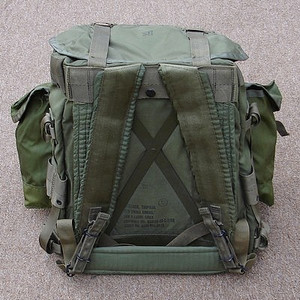 Genuine US Issue Vietnam Era Tropical Rucksack Genuine US Issue Vietnam Era Tropical Rucksack