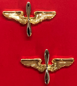 AIR FORCE ACADEMY COLLAR DEVICE: GOLD WINGS AND SILVER PROPELLER AIR FORCE ACADEMY COLLAR DEVICE: GOLD WINGS AND SILVER PROPELLER