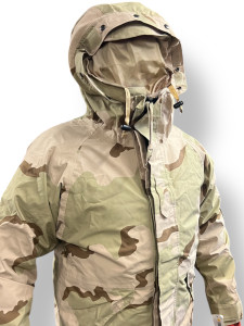 US Issued DCU GORE-TEX Military Jacket US Issued DCU GORE-TEX Military Jacket
