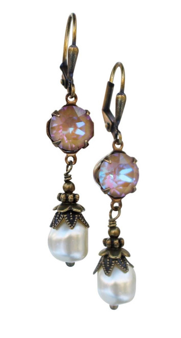Vintage Crystal Pearl Earrings for Women with Jewelry Gift Box (Mocha) Vintage Crystal Pearl Earrings for Women with Jewelry Gift Box (Mocha)