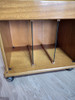 Rack De Audio En Roble..ruedas Cajon Impecable Muy Practico. 4