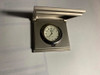 Reloj De Mesa/escri Pequeño Marca Sting En Estuche Metálico 4