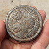 Lata Chapa Redonda Chatita C/relieve Caballo Mujer Flores 2