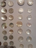 Lote De 87 Botones De Nácar. 2