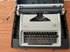 Máquina De Escribir Olimpia Carina 3  (0124) 0