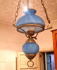 Antiguo Quinque En Opalina Celeste Muy Decorativo Sano Anda 6