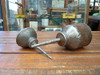 2 Antiguas Aceiteras De Metal Ref. 701 1