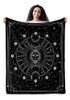 Boulou Sun Moon Throw Blanket - Regalos Temáticos De Decorac 0