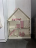Casita De Muñecas Laqueada Como Nueva 0