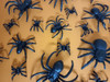 6 Arañas Plasticas Grandes Halloween 1