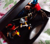Valija Con Playmobil, Cuatro Muñecos Y Accesorios Extras 3