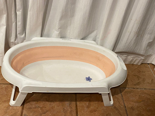 Carestino Foldable Baby Bathtub with Stand in Pink - Main Image