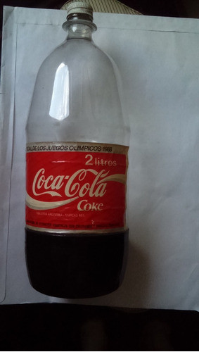 botella de coca cola vacia de 2 litros