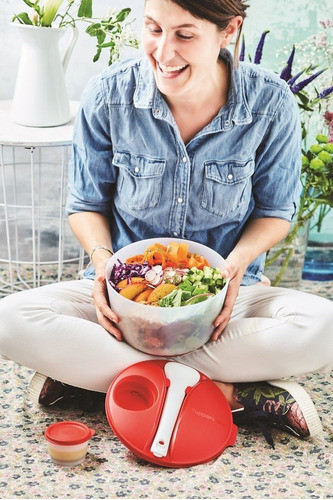 Tupperware Jumbo Salad 3.9 Liters Hermetic Bowl