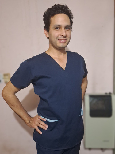 Cuidador Y Acompañante Masculino De Adultos Mayores 0