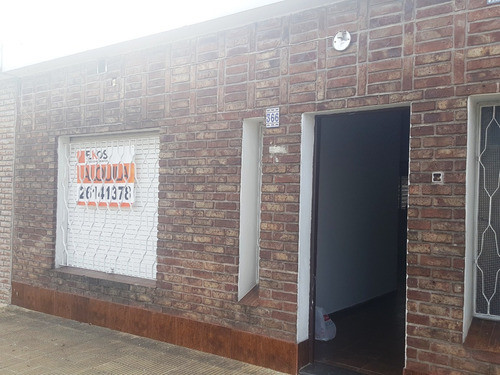 Casa 2 Dormitorios, La Paz, Próximo A César Mayo Gutiérrez 0