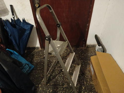 Escalera De 3 Escalones Muy Poco Uso Muy Buen Estado 0