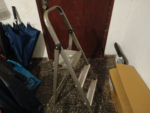 Escalera De 3 Escalones Muy Poco Uso Muy Buen Estado 1