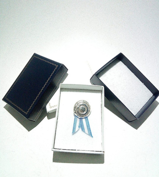 Escarapela Rustica Bañada En Plata 1