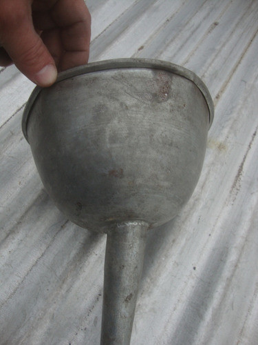 T-antiguo Embudo Chapa Galvanizada 18 Diam X 28 Alto 1