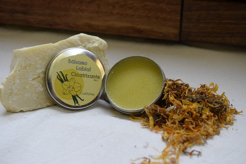 Bálsamo Labial Cicatrizante Vainilla Y Cúrcuma Ouroboros 1