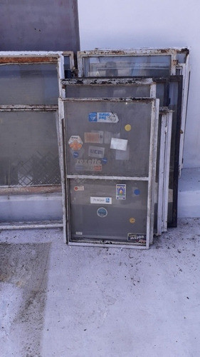 Hojas De Ventanas Cada Una 500 Pesos Cada Unavarias Medidas 0