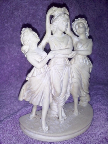 Escultura Firmada G , Ruggeri  3 Mujeres 0